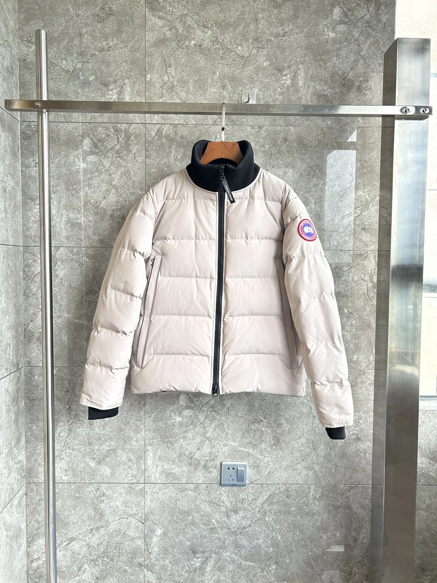 wg.luxury-- 6oos5 Down jacket embroidery white duck down nylon 3colour item:E-F000J2206-3H